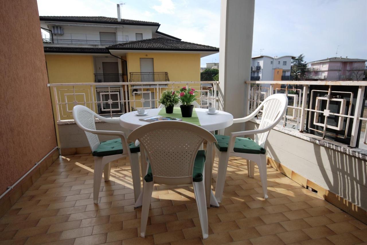 Апартаменты Residenza Gardenia Линьяно-Саббьядоро Экстерьер фото
